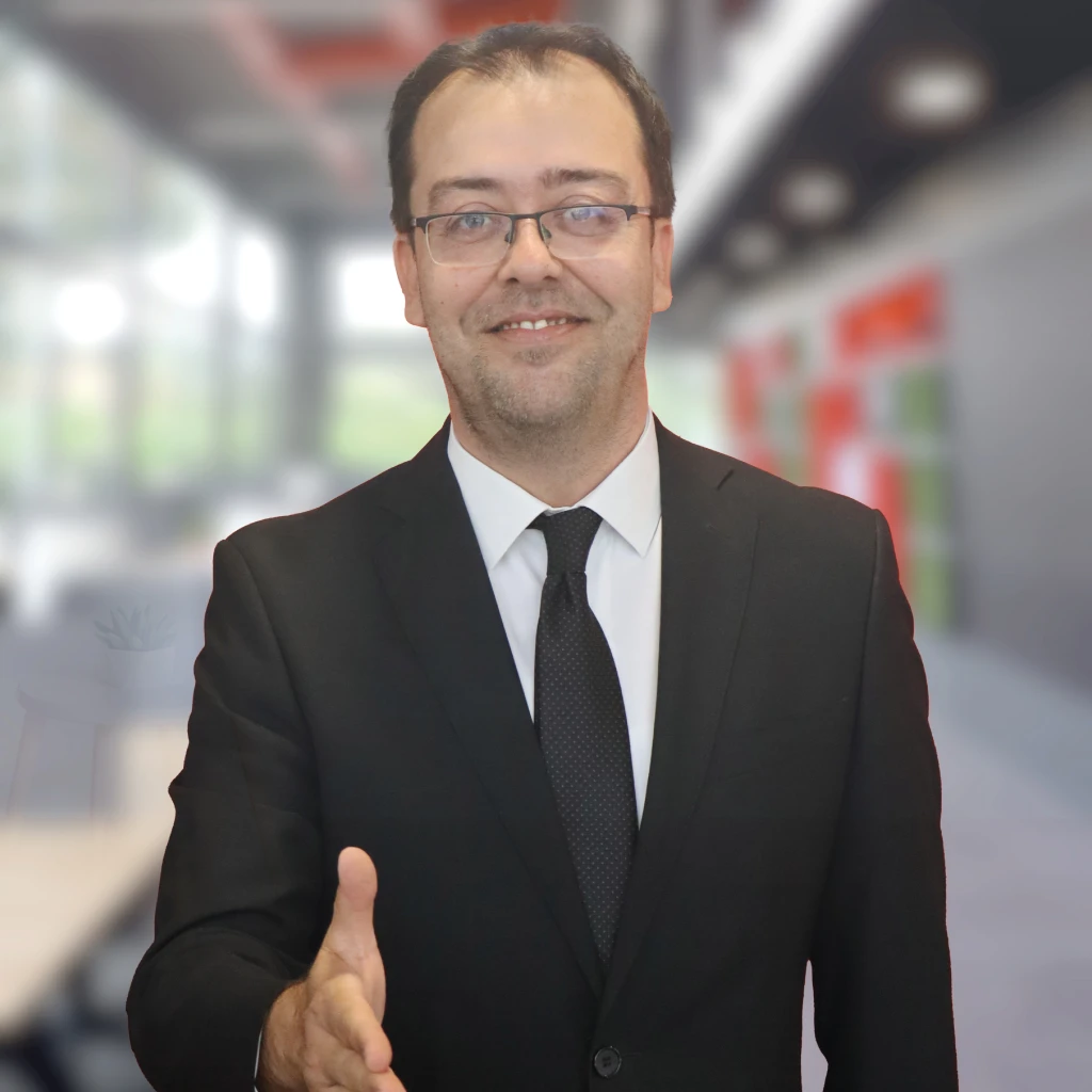 AYHAN ŞAHİN