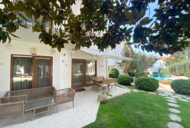 BEYLİKDÜZÜ GÜRPINAR MAH.ONİKİ EVLER SİTESİ SATILIK 6+1 VİLLA