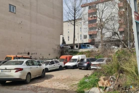 Sultanbeyli'de Köşe Konumda Kiralık Arsa
