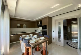 Selimpaşa'da Havuzlu Solar Park Villaları 6+1 Satılık Villa