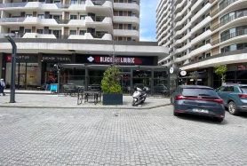 BEYLİKDÜZÜ YEŞİLYURT CAD. MERKEZİ KONUMDA DEVİRLİ İŞLEK CAFE